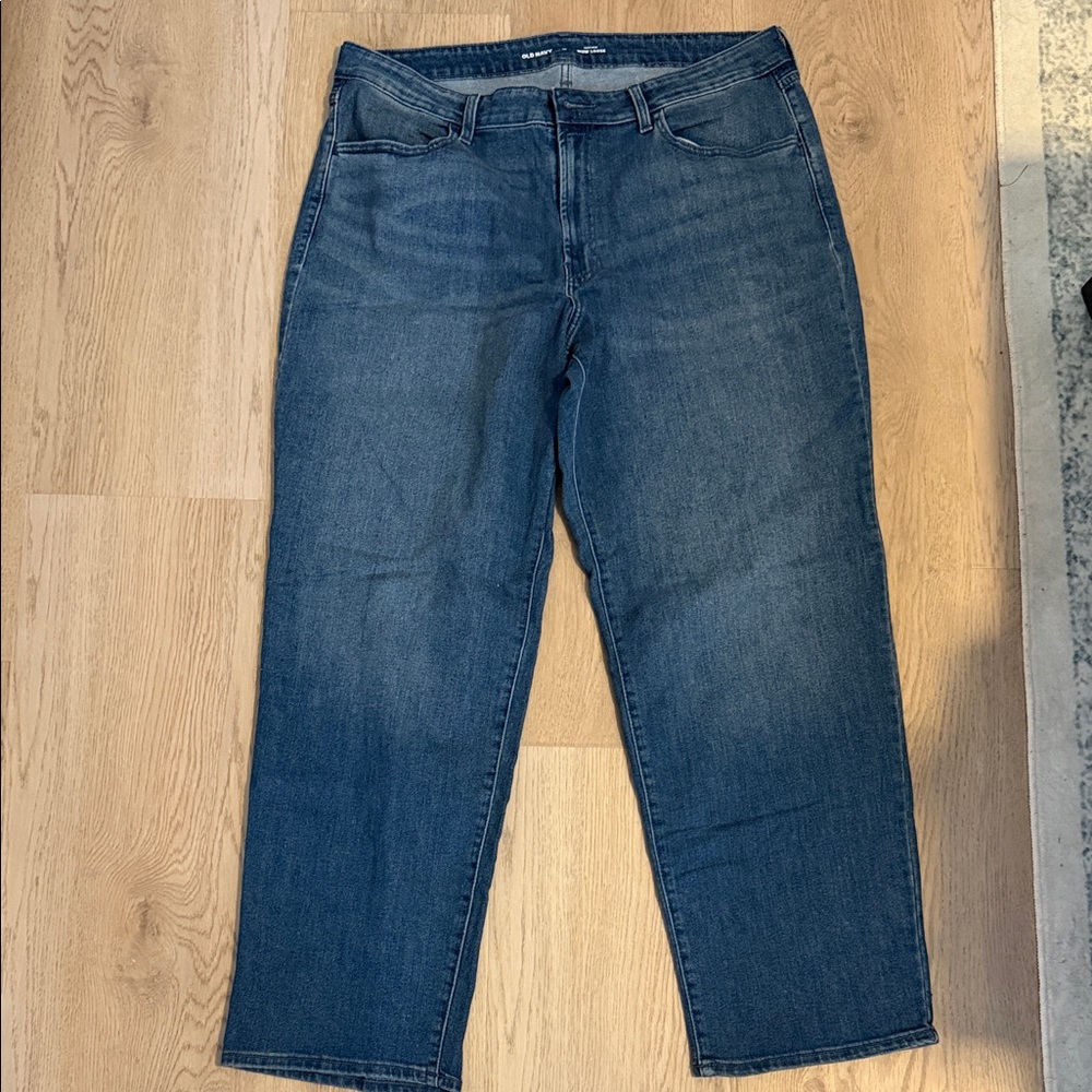 Old Navy Women’s WOW Loose Jean. NEVER WORN.